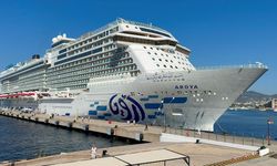 Bodrum'a 'Aroya' adlı kruvaziyer 2 bin 360 turistle geldi