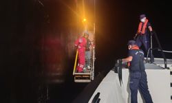 Fethiye açıklarında ticari gemide yaralanan kişiye tıbbi tahliye