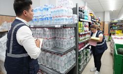 İzmir'de marketlerde su ve maden sularının fiyatları denetlendi
