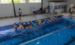 Bodrum'da ücretsiz yüzme kurslarında ilk etap başladı