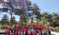 Öğrencilerden şehitlik ziyareti
