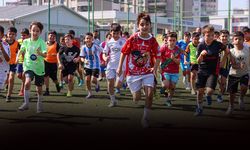 Buca’da çocukların yaz tatili futbolla renkleniyor