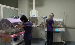 Hemşire kılığına girip bebeği kaçırmaya çalıştı!