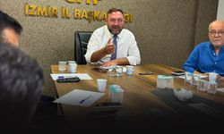 CHP İzmir yeni yönetimiyle ilk kez toplandı... Gümrükçü: Makam için değil hizmet için geldik!