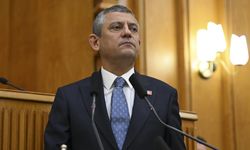 Yeni parti için kritik gün: Özel'den kapalı grup toplantısı