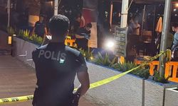 Kırmızı ışıkta bekleyen otomobile saldırı: 1 ölü
