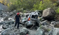 50 metre yükseklikten dere yatağına düştü: 1 ölü, 1 yaralı