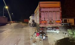 Manisa'da tıra çarpan motosiklet sürücüsü öldü