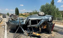 Uşak'ta takla atan otomobildeki 2'si çocuk 4 kişi yaralandı
