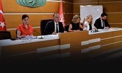 Bornova’da tır parkı 10 yıllığına devrediliyor... AK Parti’den ‘Açık artırmaya çıkarılsın’ önerisi
