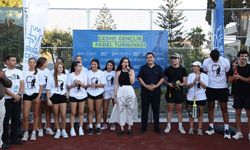 Çeşme’de spora yeni yatırım: 16 Eylül Kurtuluş Parkı’na padel kortu