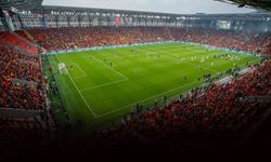 İzmir'de milli heyecan yaşanacak: Türkiye-Belçika maçı Gürsel Aksel'de!