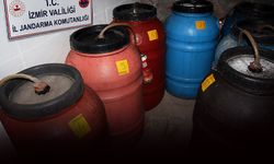 İzmirlileri zehirleyeceklerdi: 2 bin 200 litre sahte alkol ele geçirildi!
