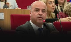 YENİ Partili Saatli: Seçer'e Karalar'a gösterilen hoşgörü neden Tugay'a gösterilmiyor!