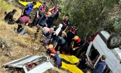 Sivas karayolunda feci kaza: 4 ölü, 4'ü ağır durumda çok sayıda yaralı