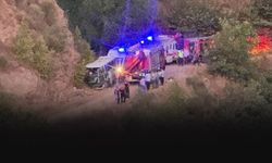 İzmir'de tarım işçilerini taşıyan minibüs kaza yaptı... 1 ölü 8 yaralı!