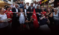 YENİ Parti'den Karşıyaka'da coşkulu açılış!
