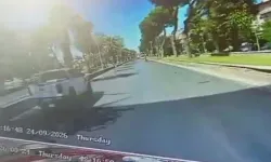 Karşıya geçmeye çalışırken otomobil çarptı: O anlar kamerada!