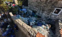 Datça'da bir evden yaklaşık 5 ton atık çıkarıldı