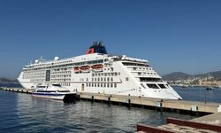 Bodrum'a 'Europa 2' kruvaziyeriyle 480 turist geldi