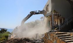 Bodrum'da 8 ayda 74 kaçak yapı yıkıldı