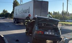 Otomobil TIR'a ok gibi saplandı: Sürücü ağır yaralı!