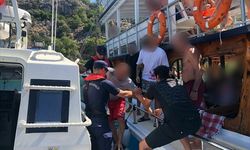 Marmaris açıklarında gezi teknesinde rahatsızlanan kişi tahliye edildi