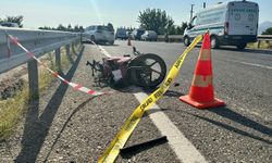 Otomobil motosiklete çarptı: 1 ölü, 1'i bebek 3 yaralı