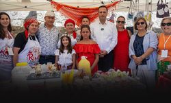Bornova'nın en tatlı şenliğinde Bakan Eşki'den dikkat çeken sözler: Reçel politik bir direniştir!