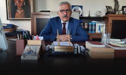 Çolak İzmir Barosu başkanlığına adaylığını açıkladı: Bir grubun listesiyle değil, başkan adayı olarak yarışacağım!