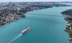 İstanbul Boğazı'nda gemi trafiği askıya alındı!