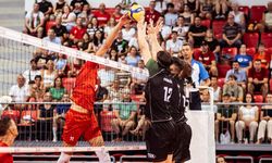 İzmir'de voleybol coşkusu sürecek