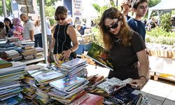 Kültürpark’ta edebiyat şöleni başladı: İZKİTAP 8. kez kapılarını açtı!