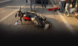 İzmir'de motosiklet devrildi: 2 genç hastaneye kaldırıldı