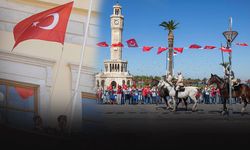 Süvariler geldi, coşku zirveye çıktı: İzmir 104’üncü yılında tek yürek
