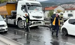 Kütahya'da 5 aracın karıştığı zincirleme kaza: 1 yaralı