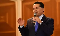 Ahmet Özer YENİ Parti’ye geçtiğini duyurdu