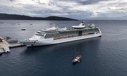 Bodrum'a 2 kruvaziyer ile 2 bin 437 turist geldi