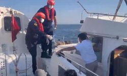 Didim açıklarında 3'ü çocuk 17 kaçak göçmen kurtarıldı!