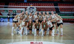 Karşıyaka filede Vakıfbank'ı ağırlıyor