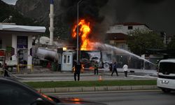 Akaryakıt istasyonunda korkutan yangın: Tanker alev aldı!