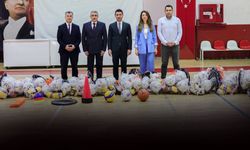 Bayraklı'da 51 okula 1,5 milyon TL'lik spor desteği!