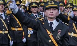 İhraç edilen teğmenin babasına işten çıkarma