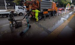 İzmir'de yağış mesaisi: İZSU ekipleri teyakkuza geçti