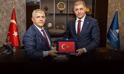 MHP'li Şahin'den Başkan Tugay'a ziyaret!