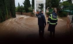 Muğla'da sağanak yağış hayatı felç etti: Mahsur kalan 9 kişi kurtarıldı