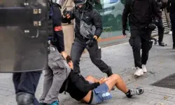 Protestoların ardından: Fransa'da sokağa çıkma yasağı ilan edildi!
