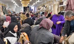'Uygun fiyatlı kıyafet' kampanyası izdihama neden oldu: 1 kişi baygınlık geçirdi!