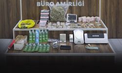 İzmir’de zehir satıcılarına operasyon: Çok sayıda malzeme ele geçirildi