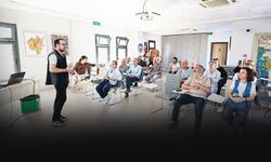 Efes Selçuk’ta zeytin üreticilerine budama ve mücadele eğitimi
